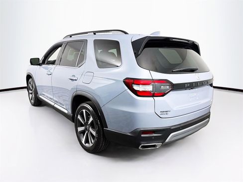 Used 2023 Honda Pilot Elite image 5