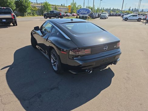Used 2025 Nissan Z Sport w/ Floor Mat Package RWD image 9