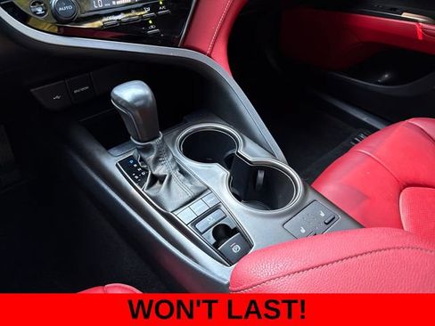 Used 2022 Toyota Camry XSE FWD image 18