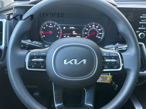 Certified 2023 Kia Sorento LX FWD image 24