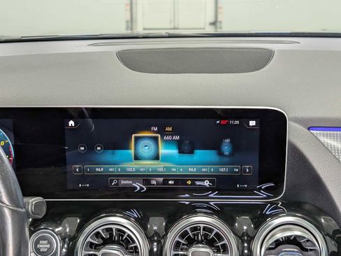 Certified 2021 Mercedes-Benz GLA 250 4MATIC image 18