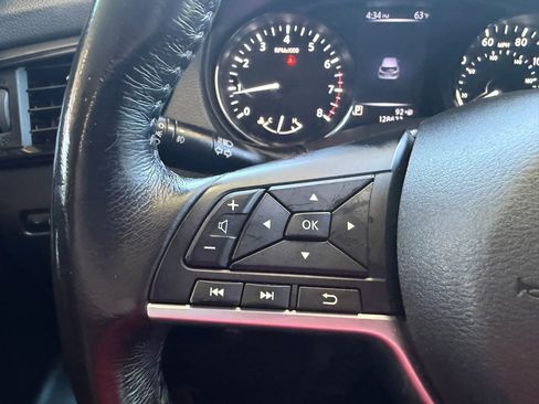 Used 2017 Nissan Rogue Sport SL w/ SL Premium Package image 13