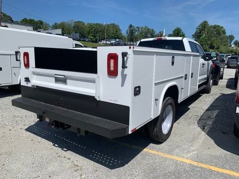 New 2025 Ford F450 XL w/ XL Chrome Package image 24