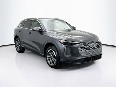 Used 2025 Audi Q5 Premium Plus w/ Premium Plus image 3