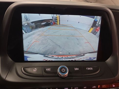 Certified 2018 Chevrolet Camaro SS w/ Hot Wheels Edition RWD image 24