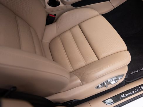 Certified 2023 Porsche Macan GTS AWD/4WD image 34