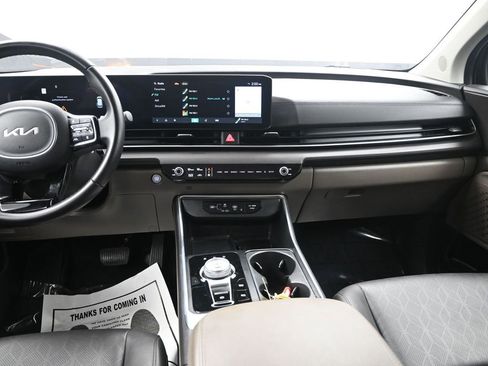 Certified 2025 Kia Carnival SX image 32