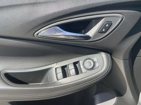 Used 2024 Buick Encore GX Sport Touring FWD image 21