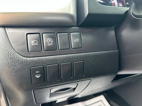 Used 2017 Toyota Highlander XLE AWD/4WD image 16