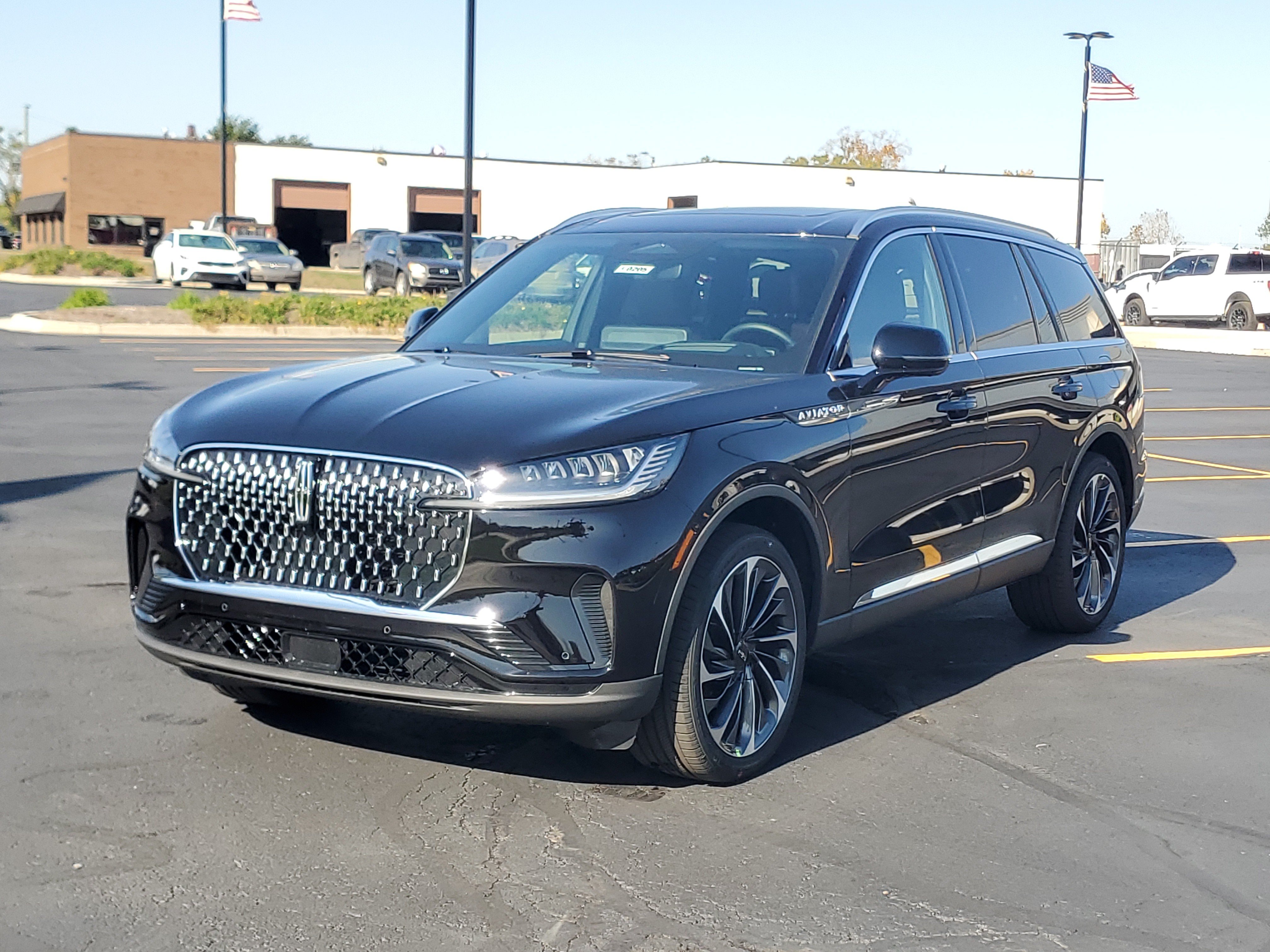 New 2027 Lincoln Aviator Reserve AWD/4WD image 2