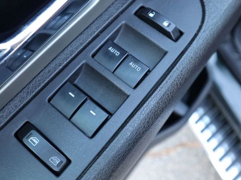 Used 2014 Ford F150 King Ranch w/ King Ranch Luxury Package image 35