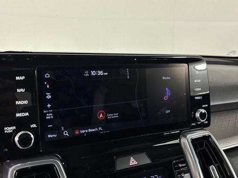 Used 2022 Kia Sorento SX image 18