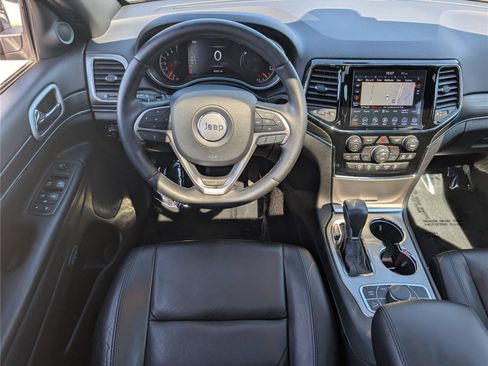 Used 2020 Jeep Grand Cherokee Limited AWD/4WD image 18