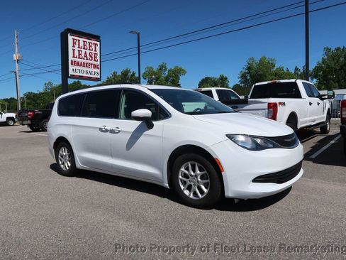 Used 2020 Chrysler Voyager Lxi FWD image 7