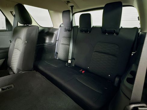 Used 2024 Nissan Pathfinder SV FWD image 28