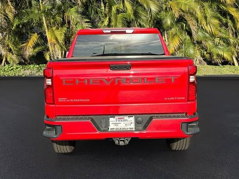 Used 2023 Chevrolet Silverado 1500 Custom image 6