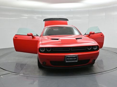 Used 2016 Dodge Challenger SXT Plus RWD image 27