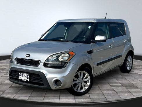 Used 2013 Kia Soul + FWD image 1