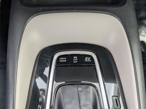 Used 2024 Toyota Corolla LE image 23