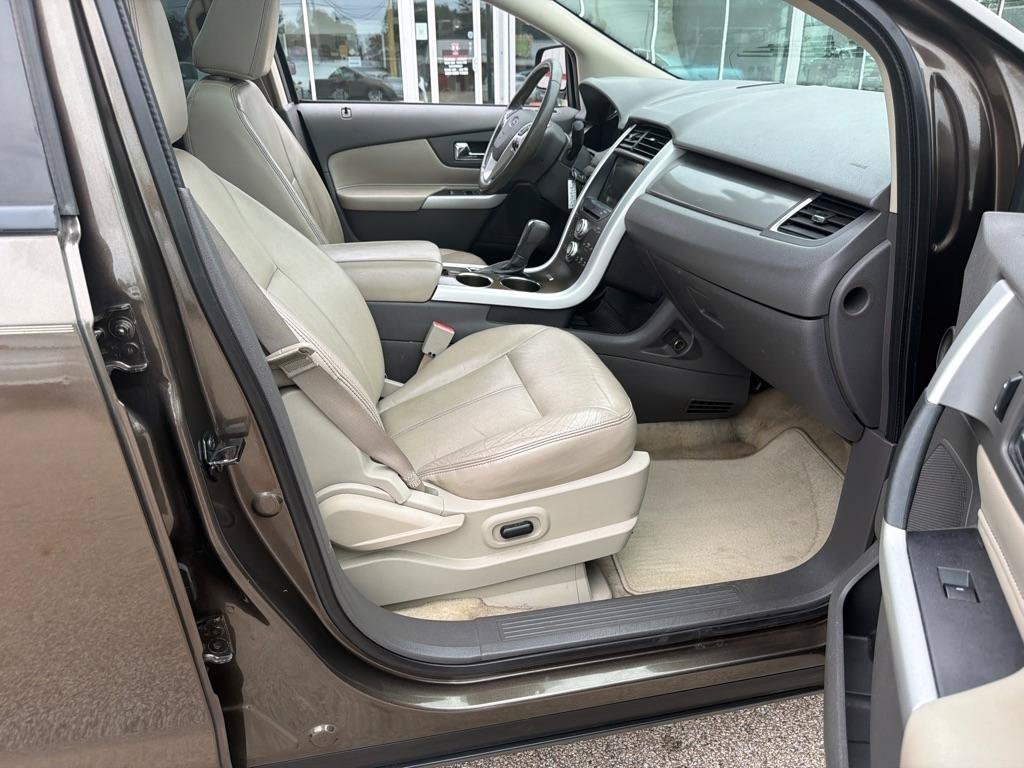 Used 2011 Ford Edge SEL w/ 202A Rapid Spec Order Code FWD image 9