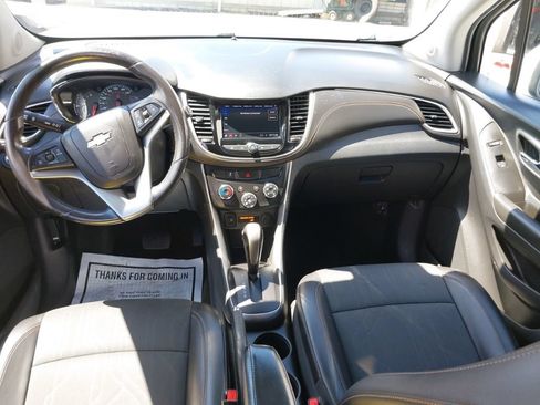 Used 2022 Chevrolet Trax LT w/ Driver Confidence Package AWD/4WD image 9