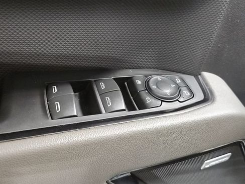 Used 2024 Chevrolet Silverado 1500 ZR2 AWD/4WD image 13