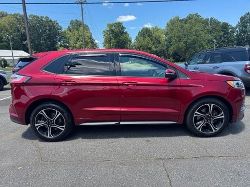 Used 2019 Ford Edge ST w/ Equipment Group 401A AWD/4WD image 11