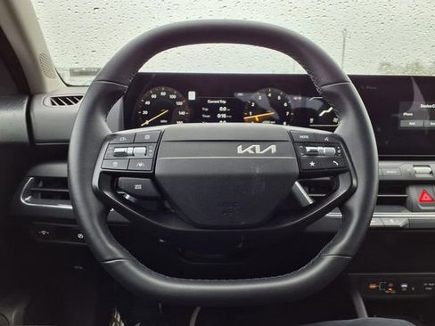 Used 2025 Kia K4 EX FWD image 73