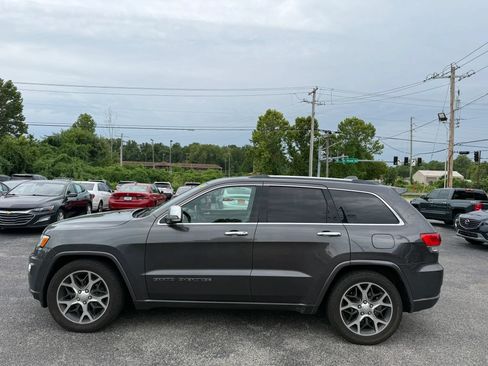 Used 2019 Jeep Grand Cherokee Overland AWD/4WD image 2
