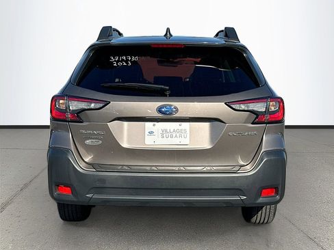 Used 2023 Subaru Outback Premium image 6