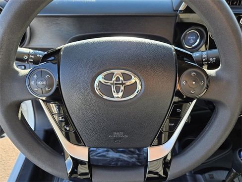 Certified 2018 Toyota Prius C Three image 20