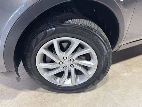 Used 2019 Land Rover Discovery Sport HSE AWD/4WD image 2