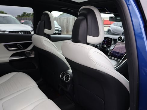 Certified 2023 Mercedes-Benz GLC 300 image 25