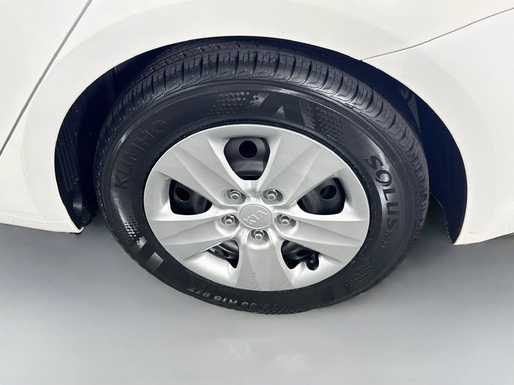 Used 2018 Kia Forte LX FWD image 30