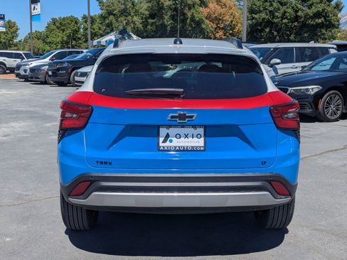 Used 2024 Chevrolet Trax LT w/ Driver Confidence Package FWD image 8