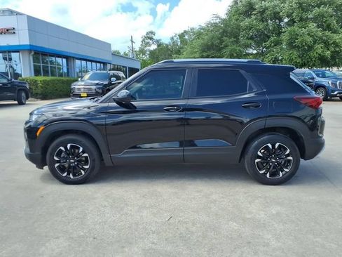 Used 2023 Chevrolet TrailBlazer LT w/ Convenience Package FWD image 8