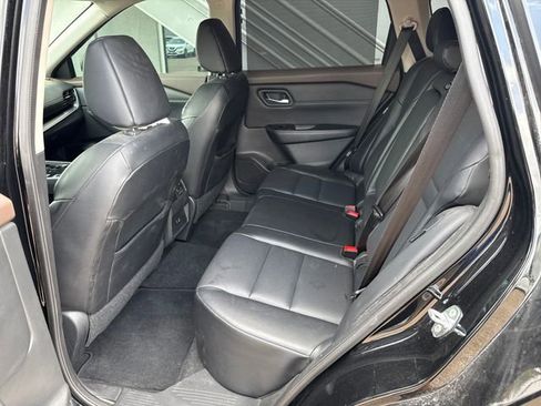 Certified 2022 Nissan Rogue SV w/ SV Premium Package FWD image 12