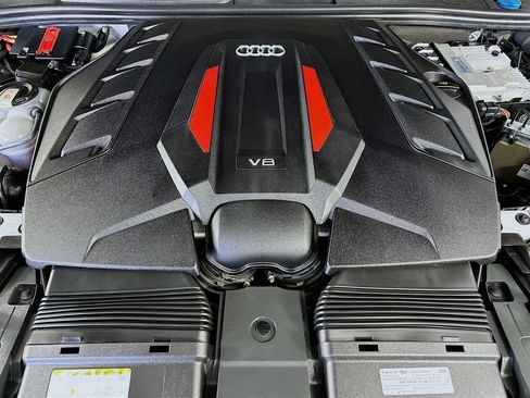 Used 2021 Audi SQ7 Premium Plus w/ Executive Package image 9