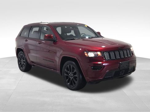 Used 2020 Jeep Grand Cherokee Altitude AWD/4WD image 16