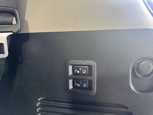 Used 2019 INFINITI QX80 Luxe w/ All-Season Package RWD image 36