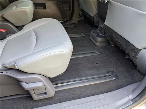 Used 2021 Toyota Sienna XLE image 18