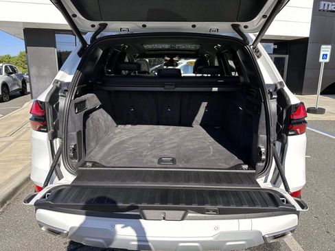 Used 2024 BMW X5 xDrive40i w/ Premium Package AWD/4WD image 7