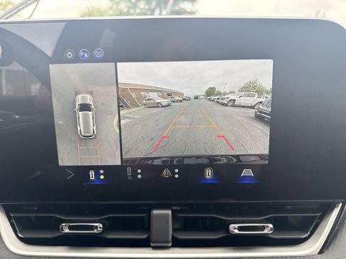 Used 2026 Chevrolet Equinox LT w/ Safety and Technology Package AWD/4WD image 19