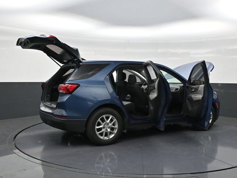 Used 2024 Chevrolet Equinox LS FWD image 27