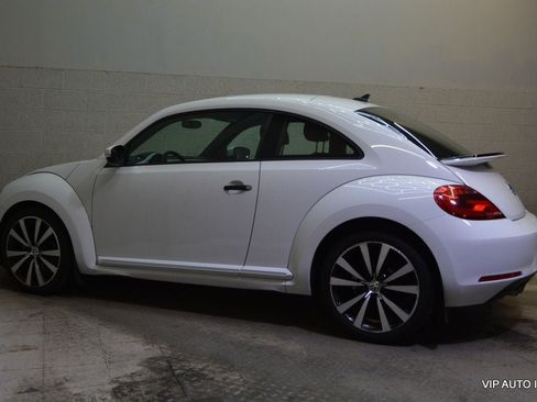 Used 2015 Volkswagen Beetle 1.8T Classic FWD image 27