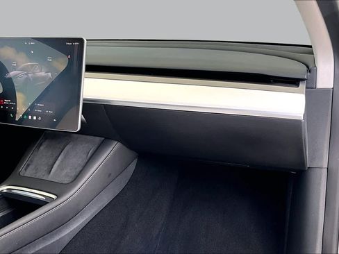 Used 2023 Tesla Model Y Performance AWD/4WD image 16