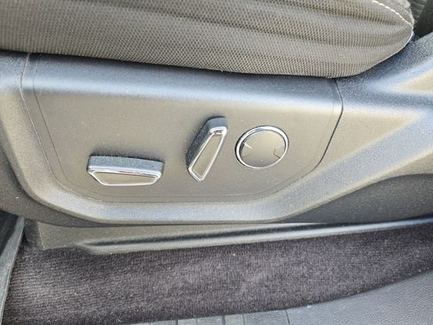 Used 2017 Ford F150 XLT w/ Equipment Group 302A Luxury image 12