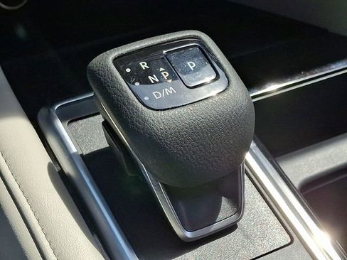 Used 2023 Nissan Pathfinder SL image 17