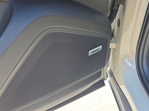 Certified 2025 Porsche Cayenne E-Hybrid image 27