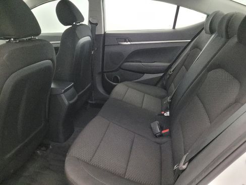 Used 2019 Hyundai Elantra SE w/ Cargo Package FWD image 18
